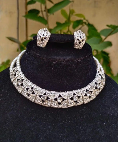 Elegant Silver Necklace with Stylish Earrings – Perfect for Any Occasion