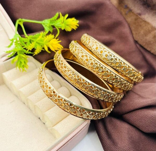 Golden Elegant Bangles 2 Pcs Set