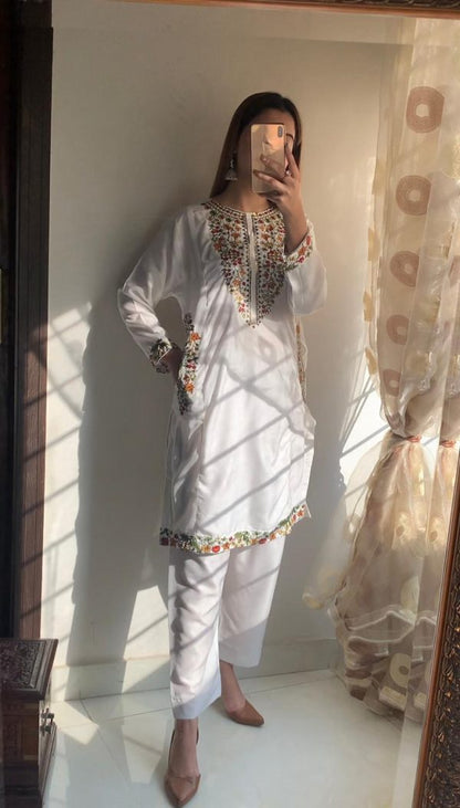 White 2-Piece Pocket Sequence Embroidery Suit